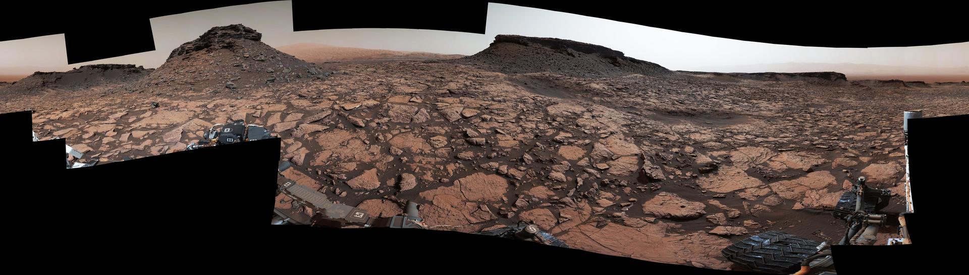 Paisagem real de Marte registrada pelo rover Curiosity