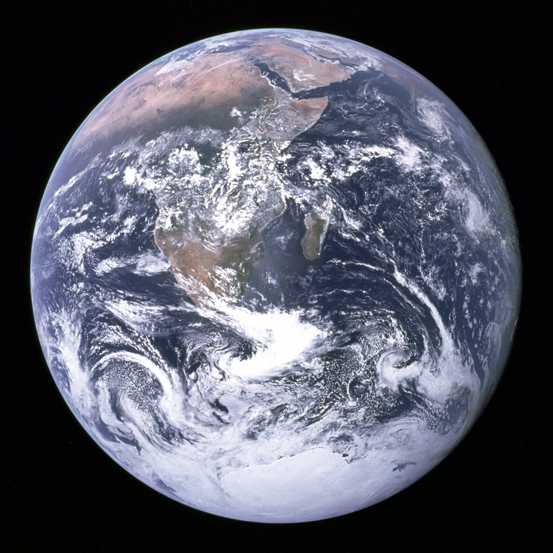 Fotografia Bola Azul da Terra vista pela Apollo 17